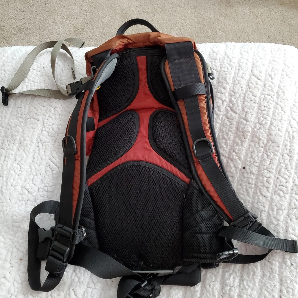 CamBack Hawg Backpack - Picture 3 of 3